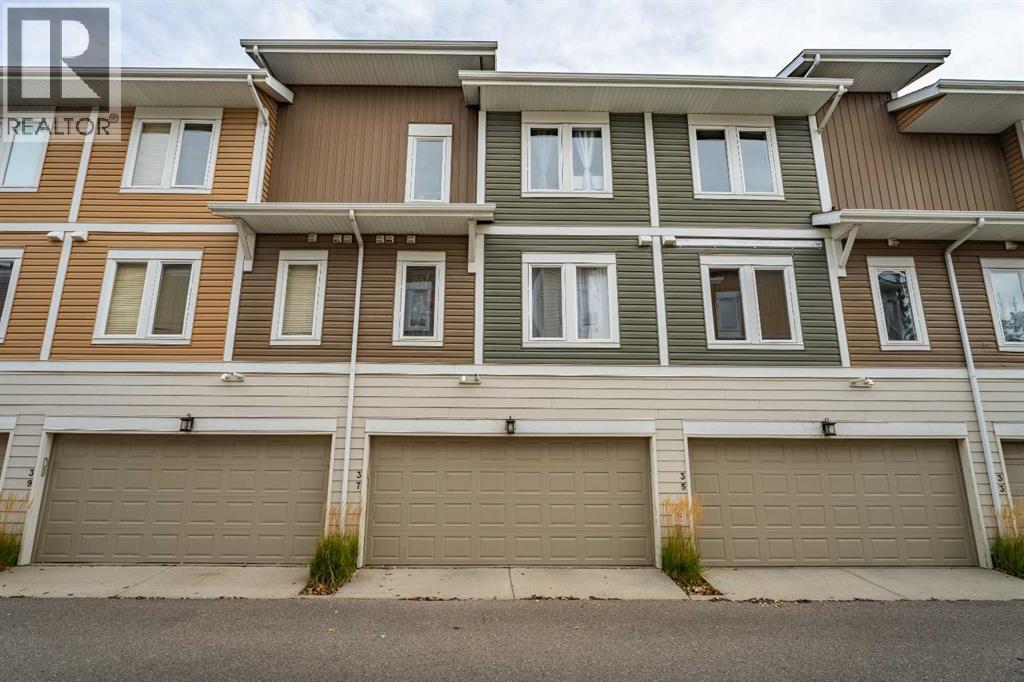 Row / Townhouse for Sale in 37 Auburn Bay Link SE|Calgary, Alberta T3M0Y5 2