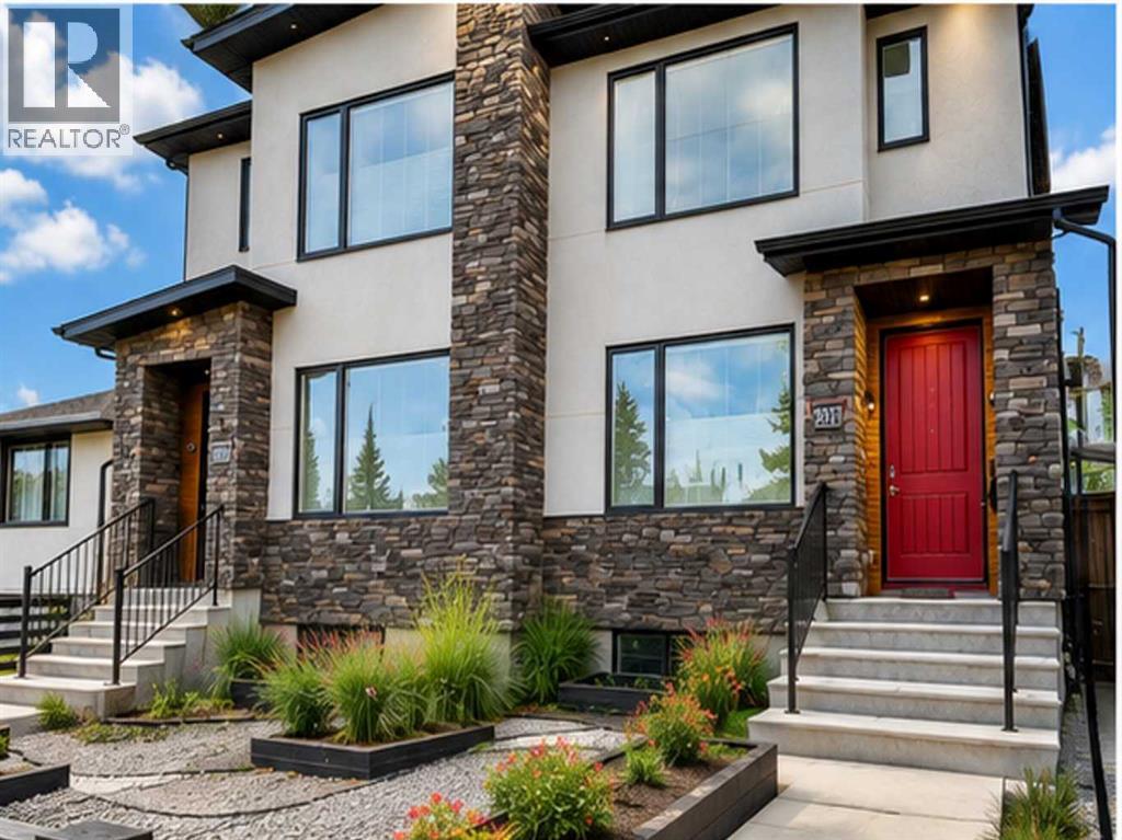 Duplex for Sale in 935 Regal Crescent NE|Calgary, Alberta T2E5G8 2