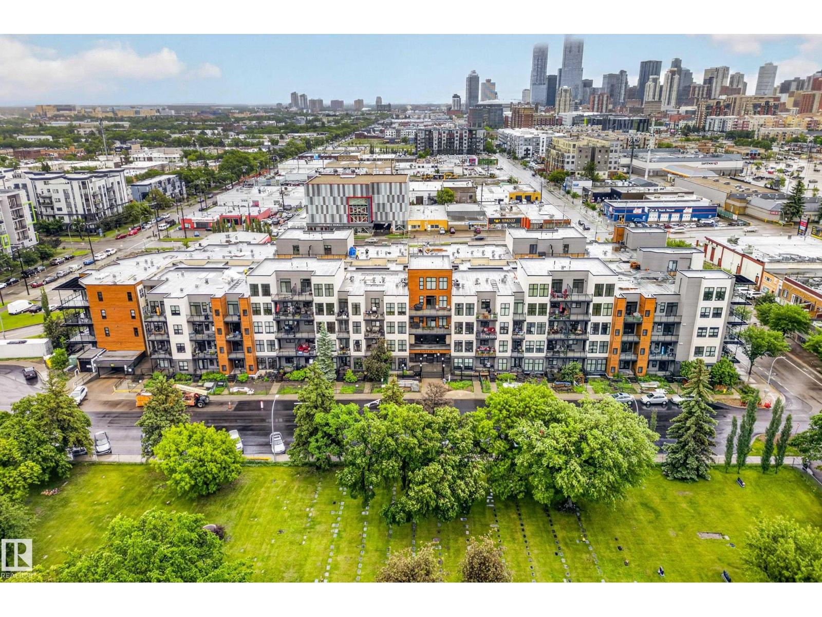 #410 10531 117 ST NW
