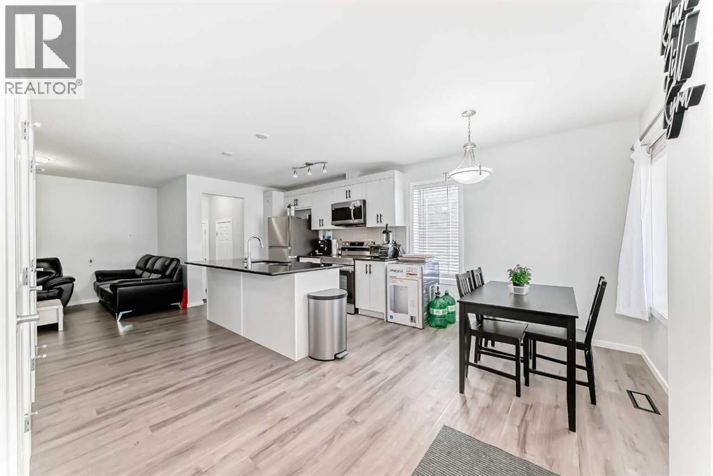 Row / Townhouse for Sale in 181 Yorkville Boulevard SW|Calgary, Alberta T2X0R4 4
