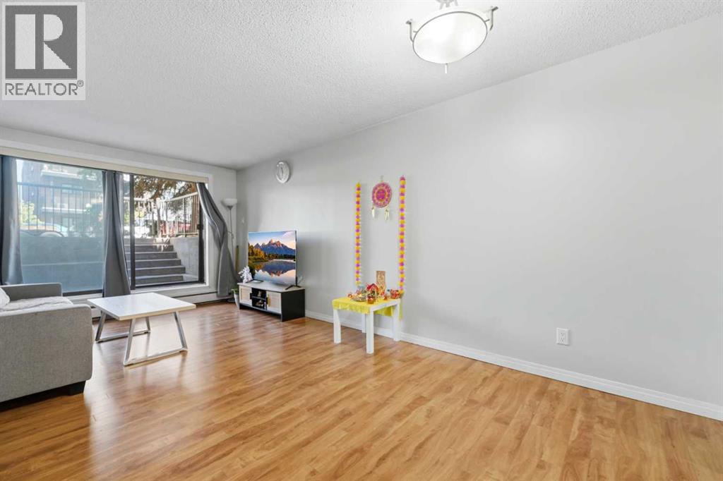 Apartment for Sale in 102, 611 67 Avenue SW|Calgary, Alberta T2V0M3 4