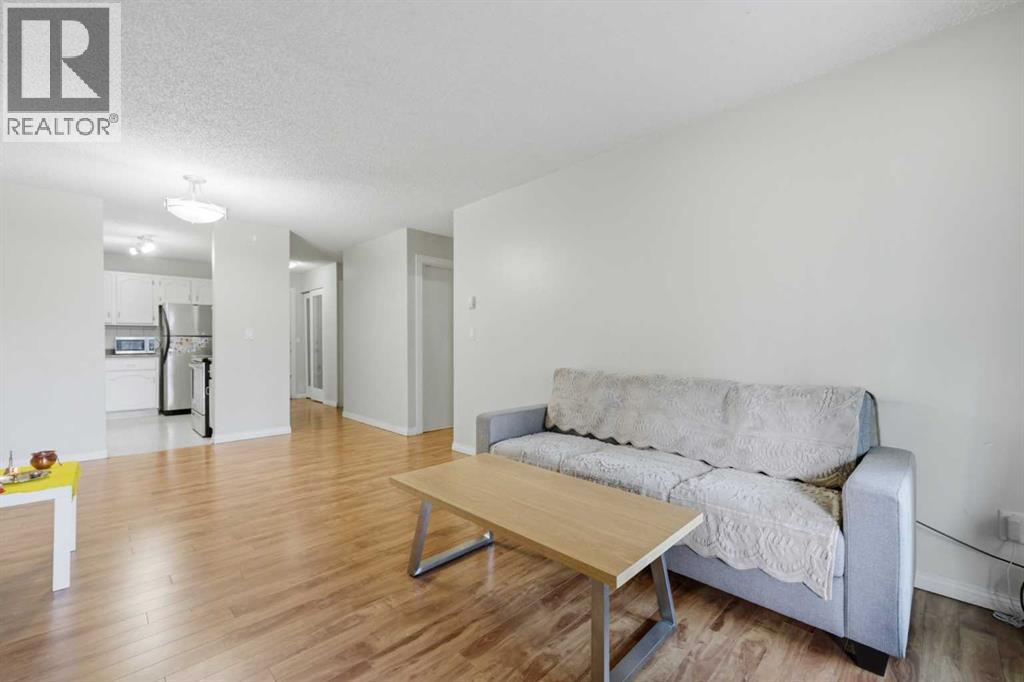 Apartment for Sale in 102, 611 67 Avenue SW|Calgary, Alberta T2V0M3 5