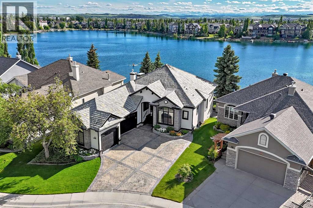 House for Sale in 62 Chapala Crescent SE|Calgary, Alberta T2X3M4
