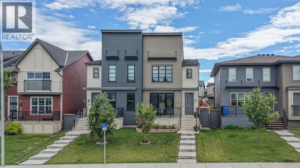 Duplex for Sale in 782 Walden Drive SE|Calgary, Alberta T2X2J3 2