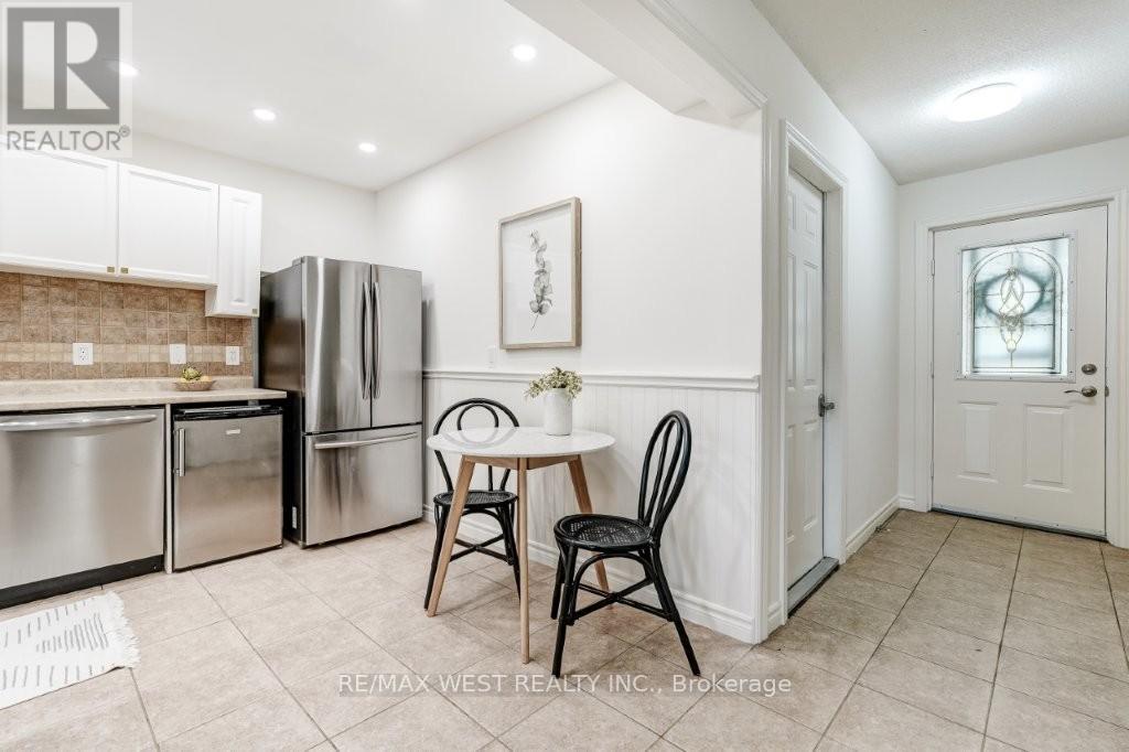 Row / Townhouse for Sale in 41 - 6240 MONTEVIDEO ROAD|Mississauga (Meadowvale), Ontario L5N2N7 4