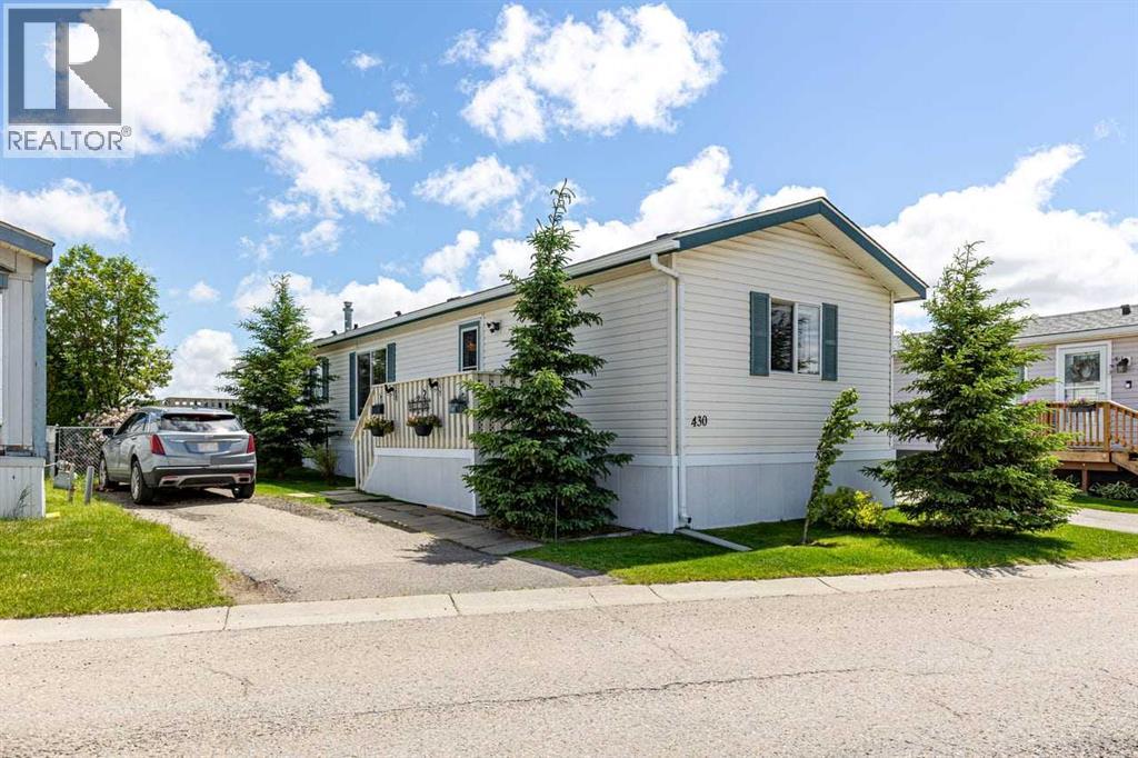 Mobile Home for Sale in 430, 1101 84 Street NE|Calgary, Alberta T2A7X2