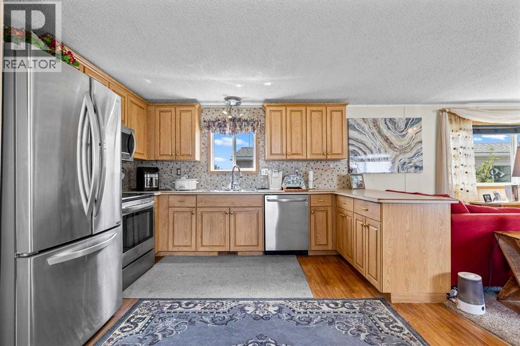 Mobile Home for Sale in 430, 1101 84 Street NE|Calgary, Alberta T2A7X2 5