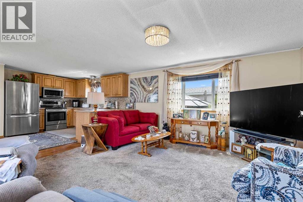 Mobile Home for Sale in 430, 1101 84 Street NE|Calgary, Alberta T2A7X2 2