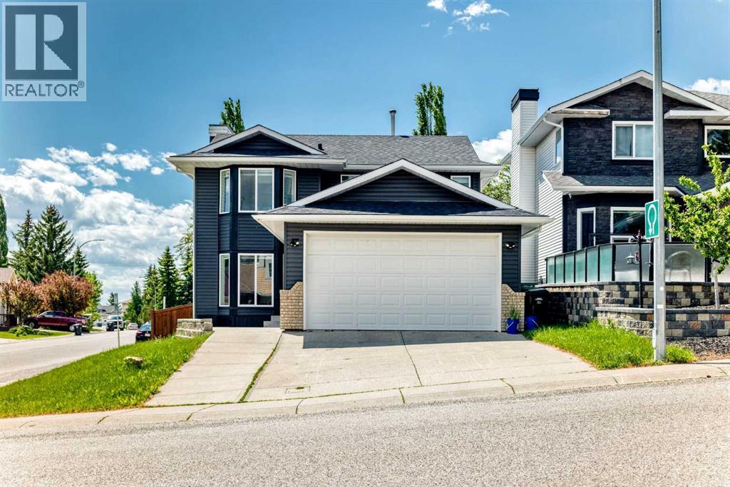 House for Sale in 112 Christie Park Manor SW|Calgary, Alberta T3H2E8