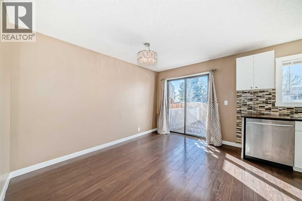 Duplex for Sale in 5 Falchurch Road NE|Calgary, Alberta T3J1G6 2