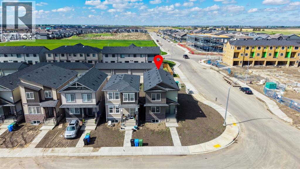 House for Sale in 160 Belvedere Park SE|Calgary, Alberta T2A7G8