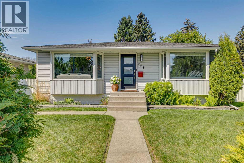 House for Sale in 748 Archwood Road SE|Calgary, Alberta T2J1C2