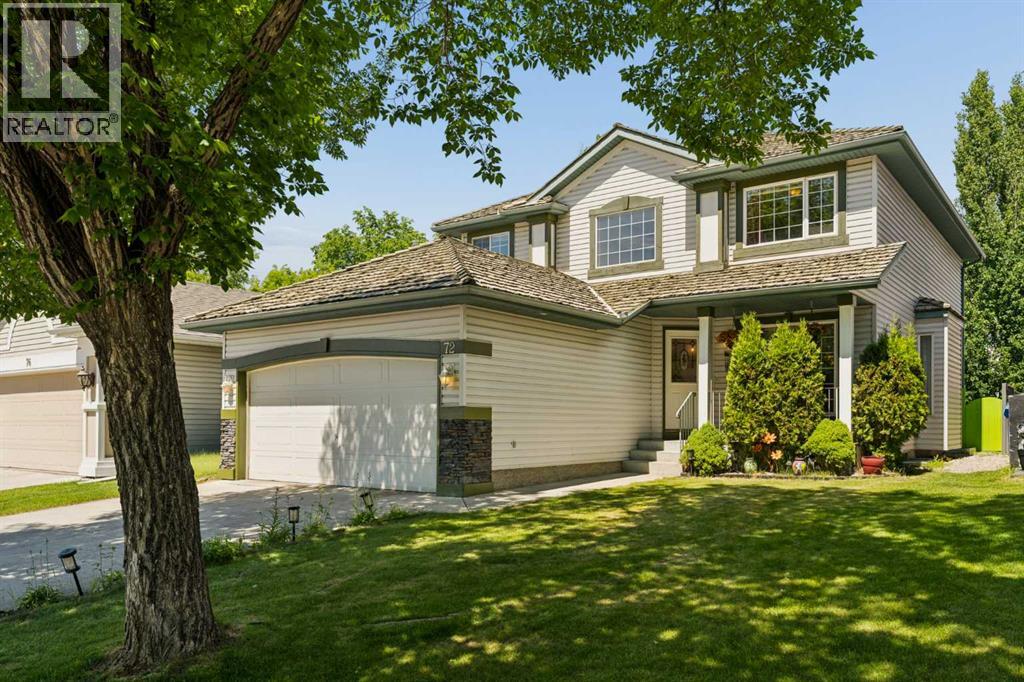 House for Sale in 72 Douglas Glen Heights SE|Calgary, Alberta T2Z3T5