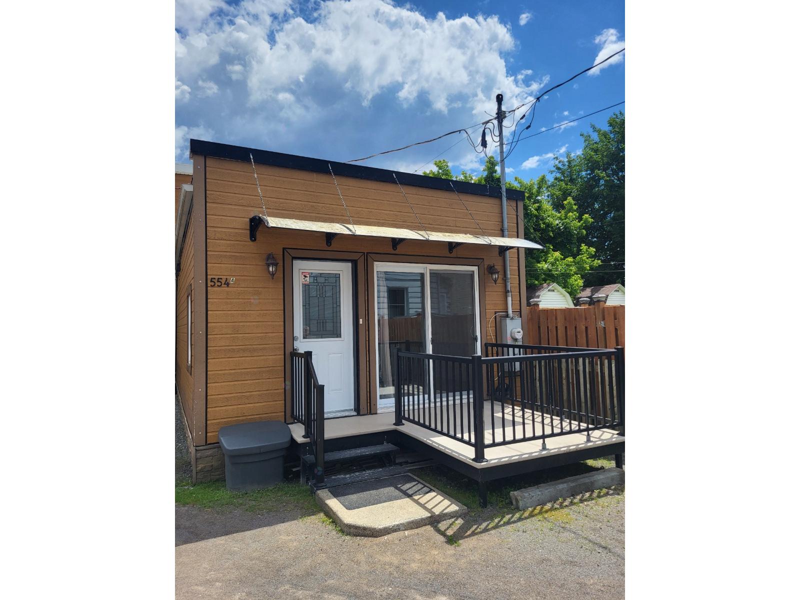 For rent: 550-556 Av. George-V, #554A, Montréal (Lachine), Quebec