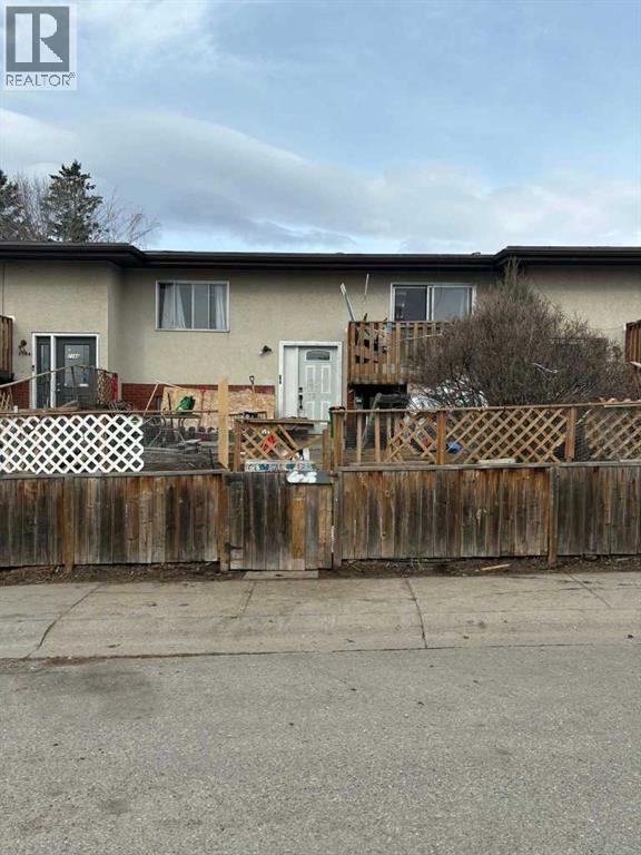 Row / Townhouse for Sale in 716B Raynard Crescent SE|Calgary, Alberta T2A1X7