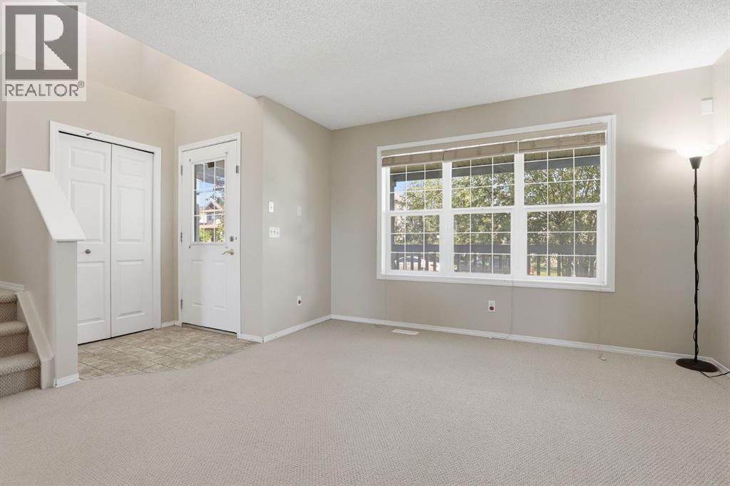 House for Sale in 260 Covemeadow Road NE|Calgary, Alberta T3K6E6 3