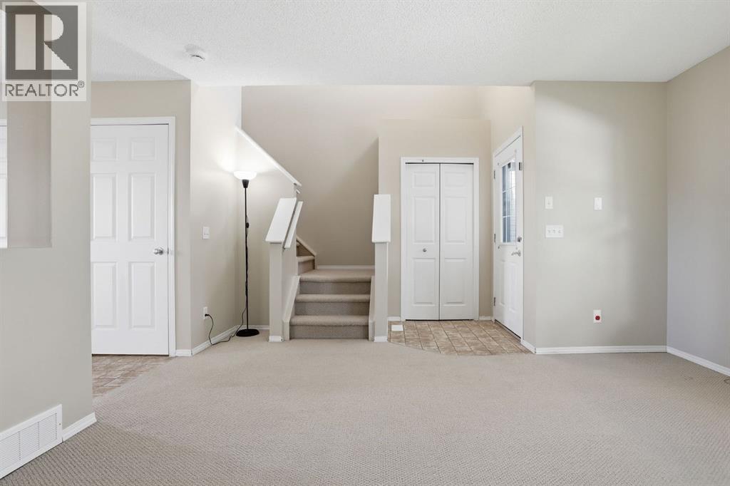 House for Sale in 260 Covemeadow Road NE|Calgary, Alberta T3K6E6 4