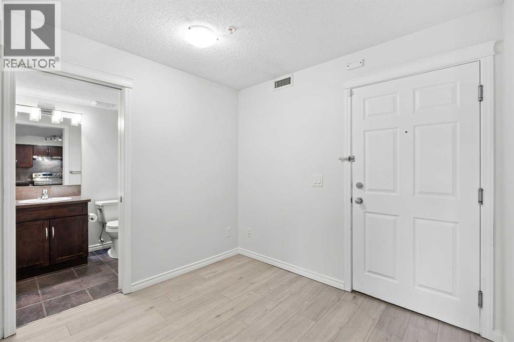 Apartment for Sale in 4113, 115 Prestwick Villas SE|Calgary, Alberta T2Z0N1 4