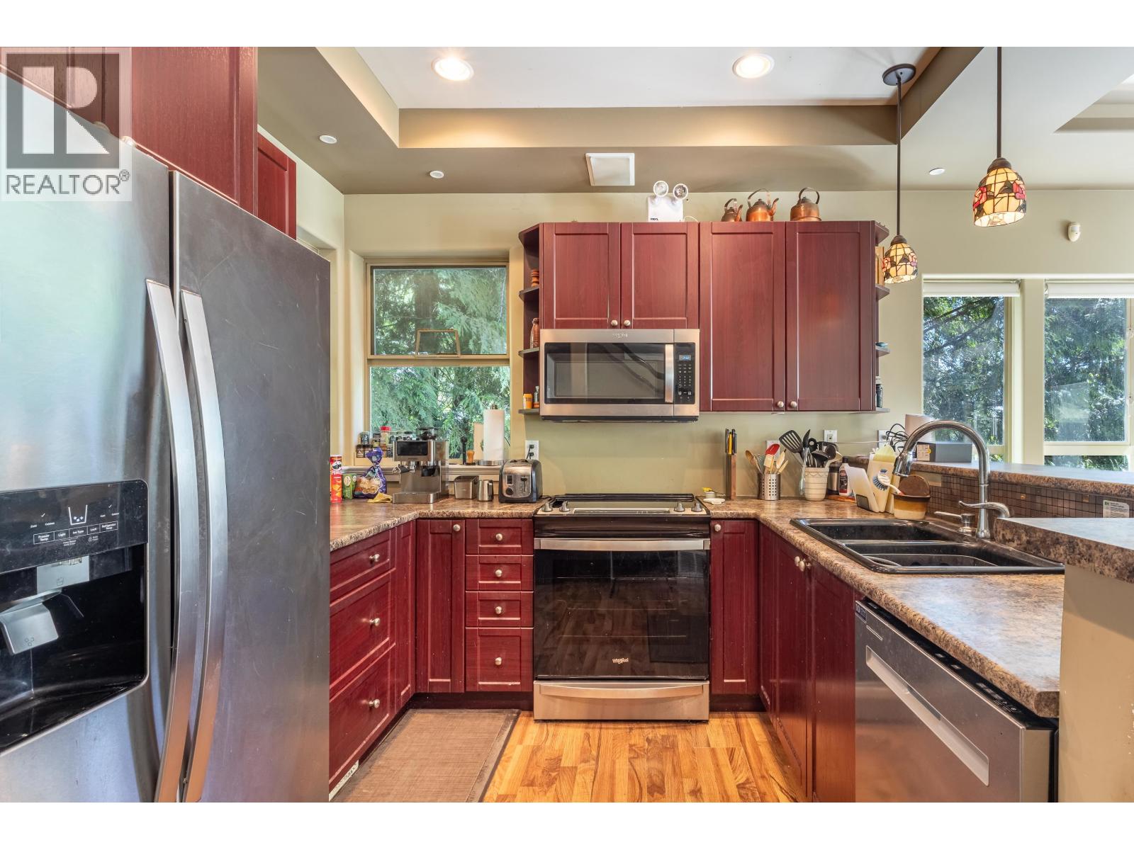For sale: 5088 PARKVIEW ROAD, Madeira Park, British Columbia