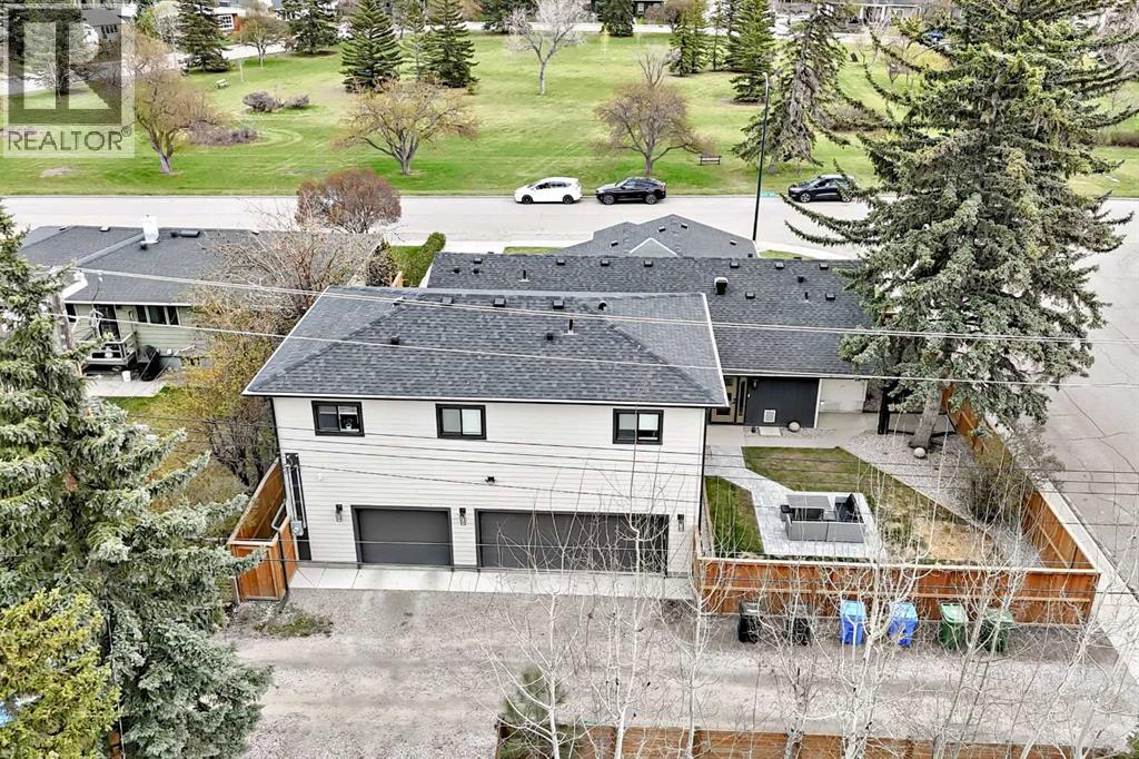 House for Sale in 19 Mackay Drive SW|Calgary, Alberta T2V2A3
