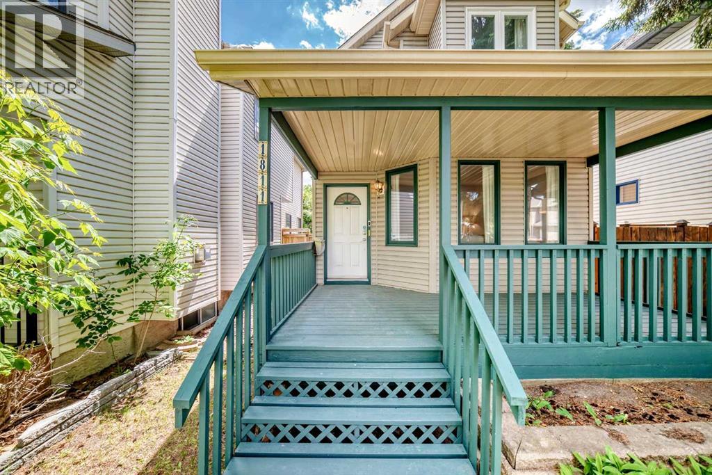 House for Sale in 1811 24 Avenue NW|Calgary, Alberta T2M1Z3 2