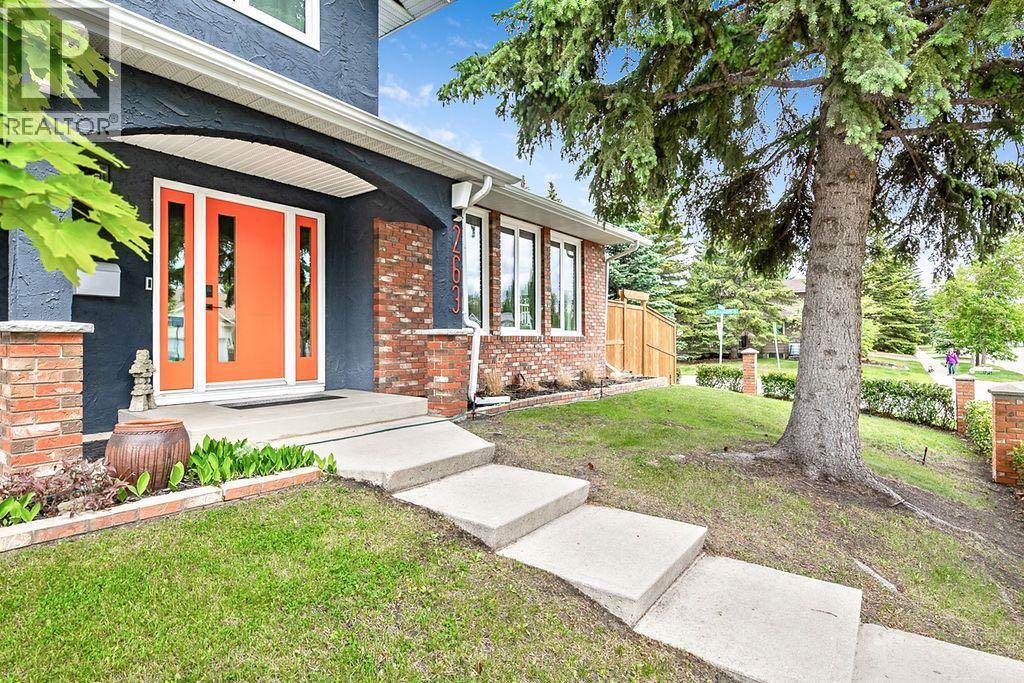 House for Sale in 263 Silvergrove Place NW|Calgary, Alberta T3B4T5 3