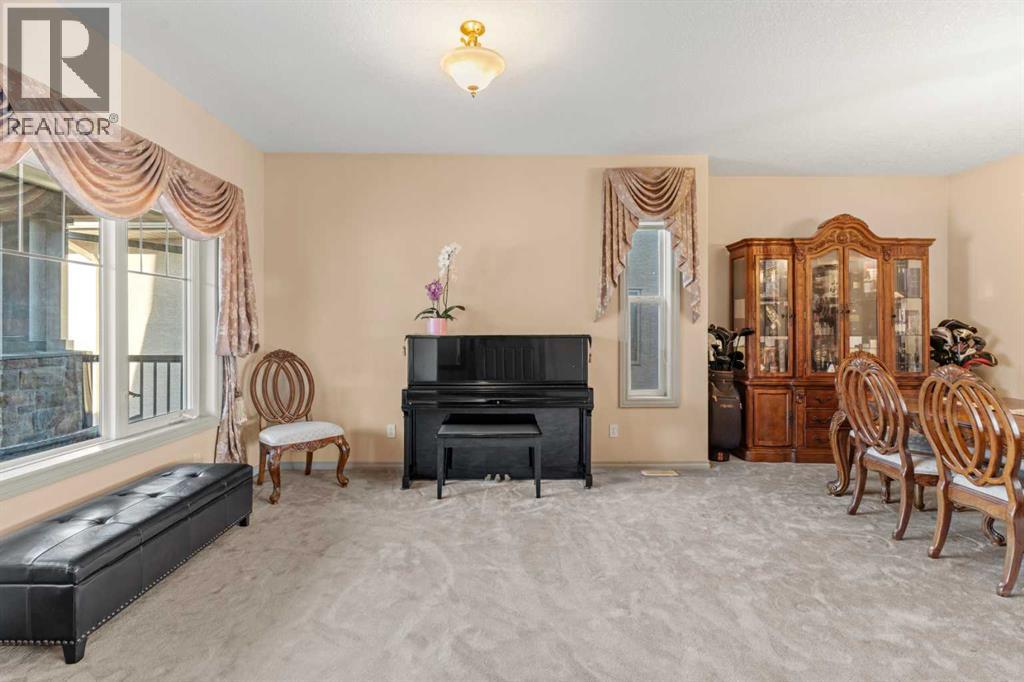 House for Sale in 325 Discovery Ridge Way SW|Calgary, Alberta T3H5S8 5