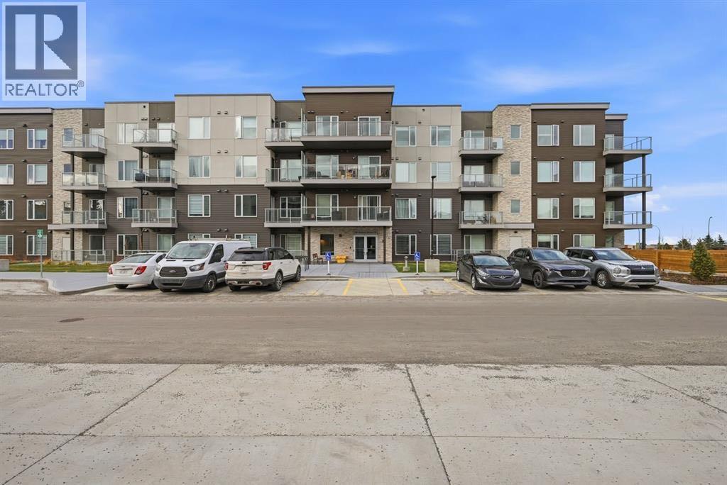 Apartment for Sale in 104, 660 Shawnee Square SW|Calgary, Alberta T2Y2N6 2