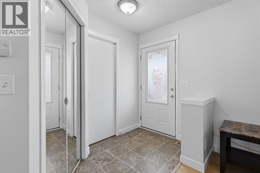 House for Sale in 80 Prestwick Bay SE|Calgary, Alberta T2Z4S4 3