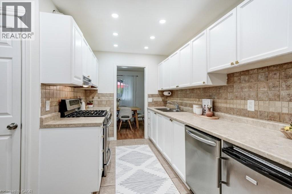 Row / Townhouse for Sale in 6240 MONTEVIDEO Road Unit# 41|Mississauga, Ontario L5N2N7 3