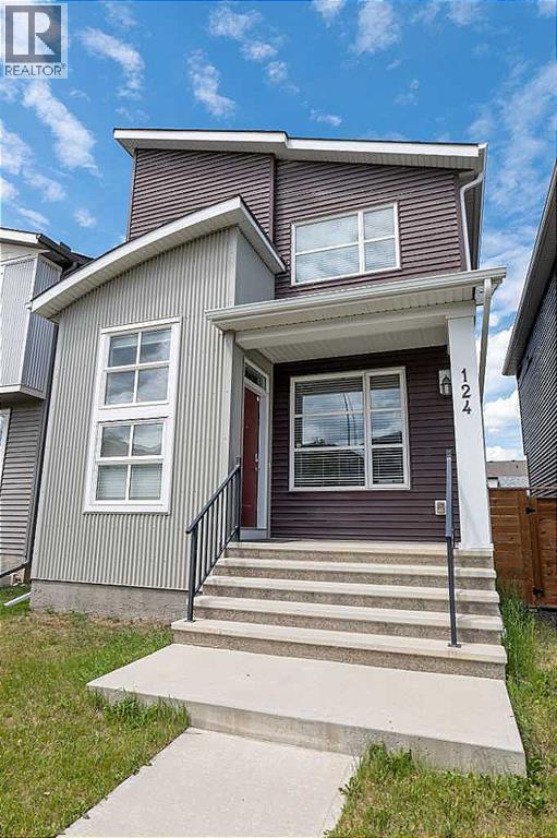 House for Sale in 124 Howse Avenue NE|Calgary, Alberta T3P0W1