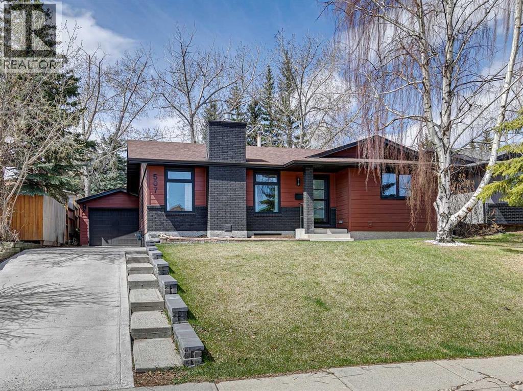 House for Sale in 507 Cantrell Drive SW|Calgary, Alberta T2W2K8
