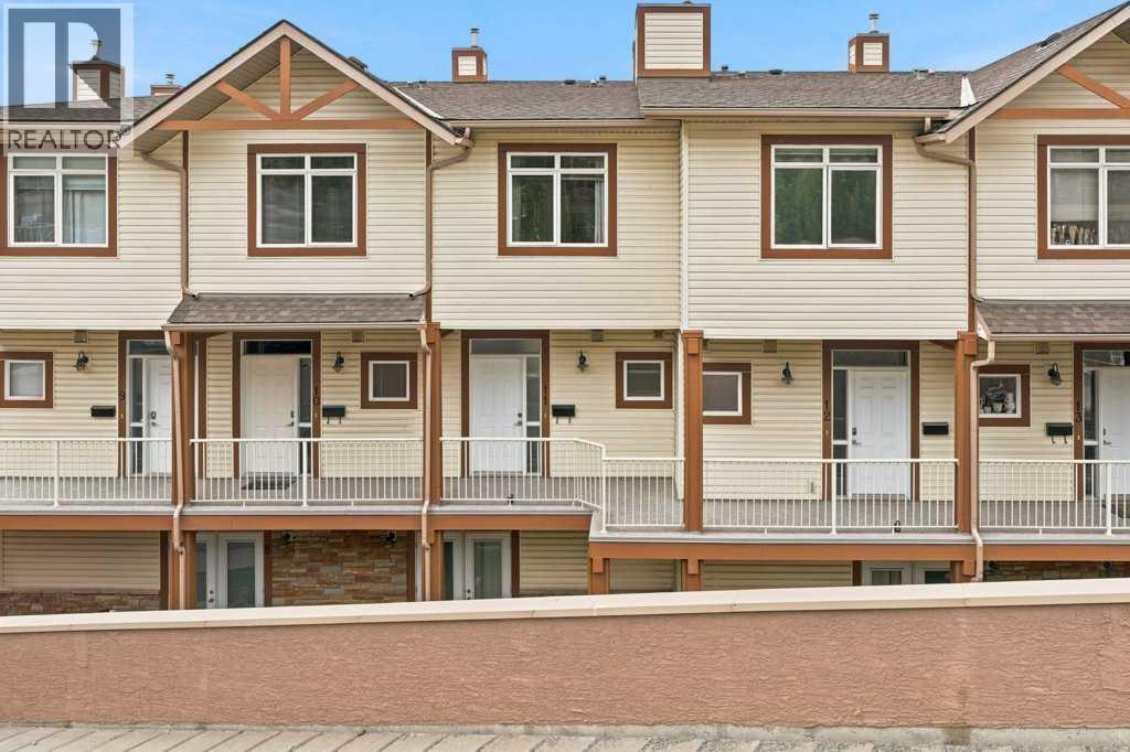 Row / Townhouse for Sale in 11, 133 Rockyledge View NW|Calgary, Alberta T3G5X2