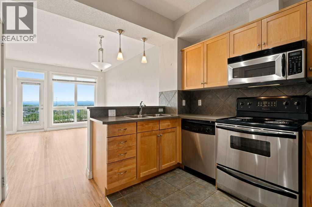 Row / Townhouse for Sale in 11, 133 Rockyledge View NW|Calgary, Alberta T3G5X2 3