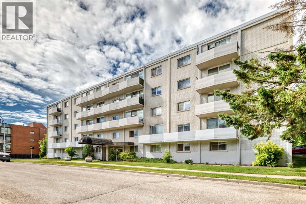 Apartment for Sale in 401, 316 1 Avenue NE|Calgary, Alberta T2E0B2 2