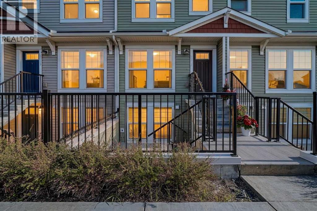 Row / Townhouse for Sale in 1910, 7451 Falconridge Boulevard NE|Calgary, Alberta T3J0Z8