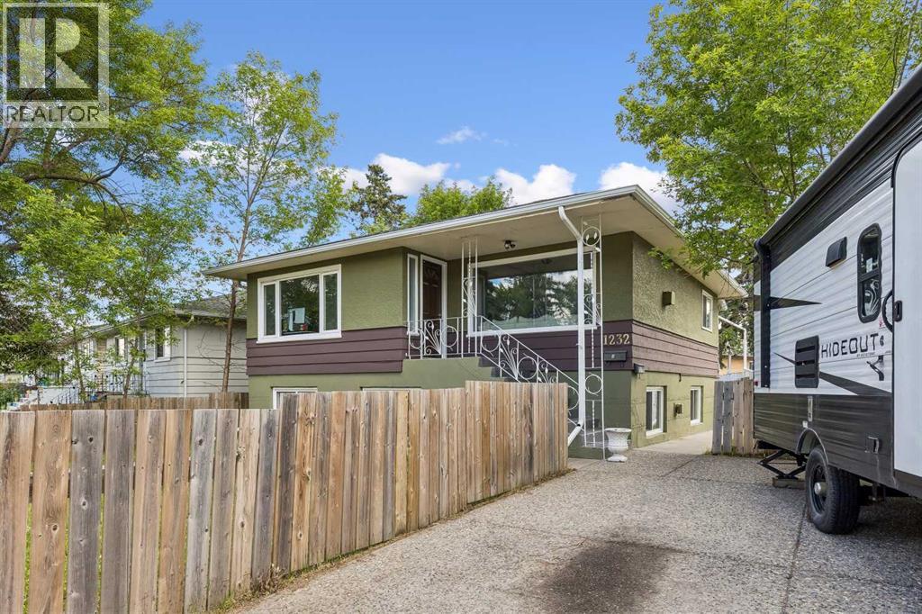 House for Sale in 1232 Danloe Street NE|Calgary, Alberta T2E8X6