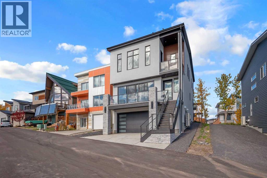 House for Sale in 49 Rockhaven Green NW|Calgary, Alberta T3G5H3