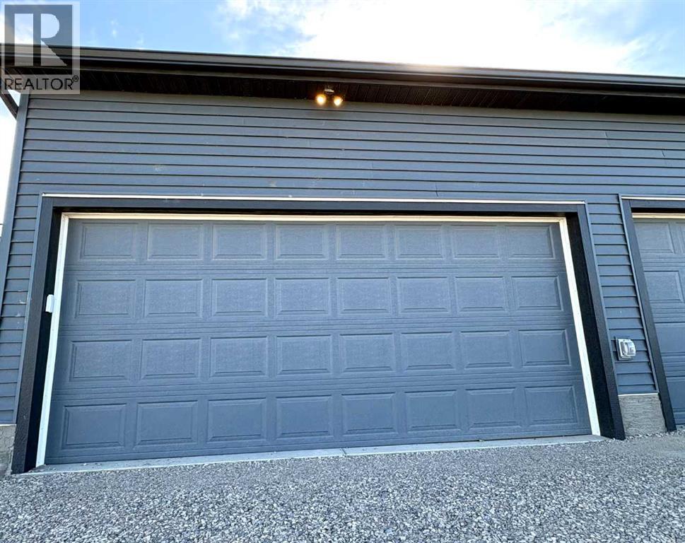 Row / Townhouse for Sale in 319 Wolf River Drive SE|Calgary, Alberta T2X6G6 5