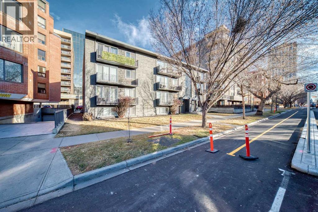Apartment for Sale in 104, 620 15 Avenue SW|Calgary, Alberta T2R0R5