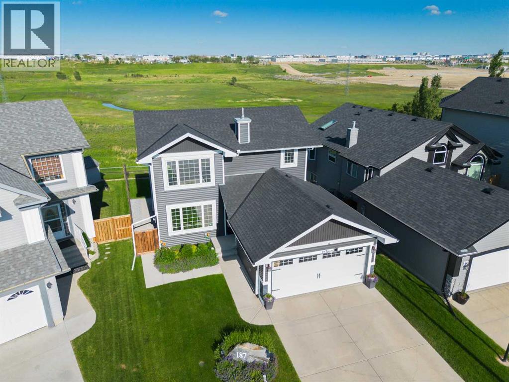 House for Sale in 187 Covington Close NE|Calgary, Alberta T3k4L9