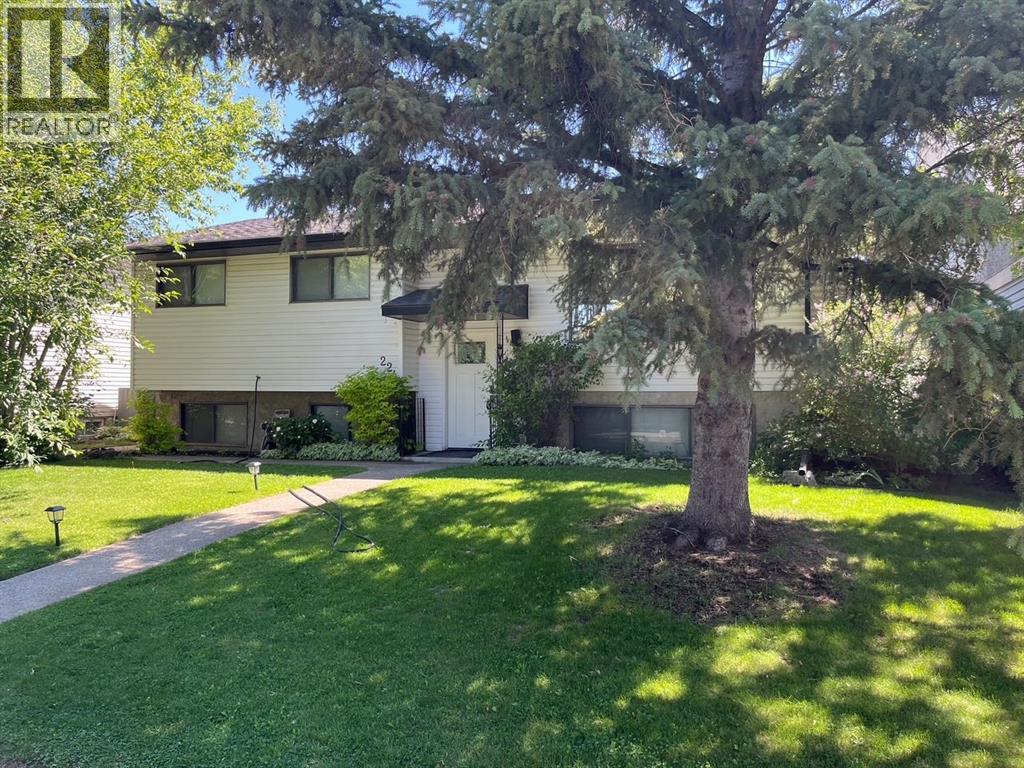House for Sale in 224 Whitewood Place NE|Calgary, Alberta T1Y3N4
