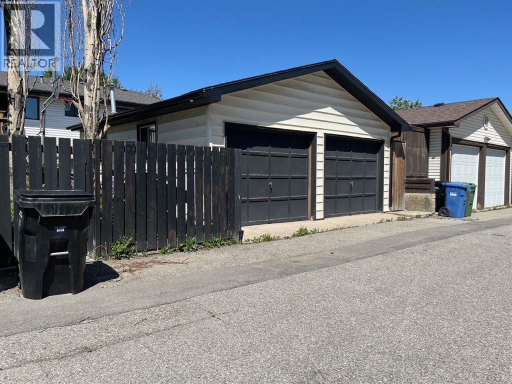 House for Sale in 224 Whitewood Place NE|Calgary, Alberta T1Y3N4 3
