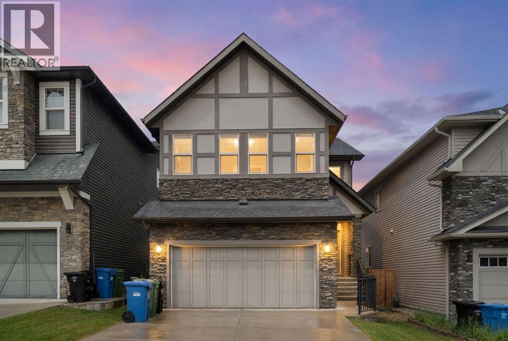 House for Sale in 232 Nolancrest Heights NW|Calgary, Alberta T3R0V8 2