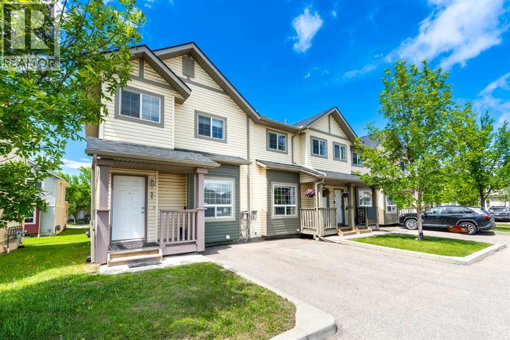 Row / Townhouse for Sale in 51, 111 Tarawood Lane NE|Calgary, Alberta T3J5B9