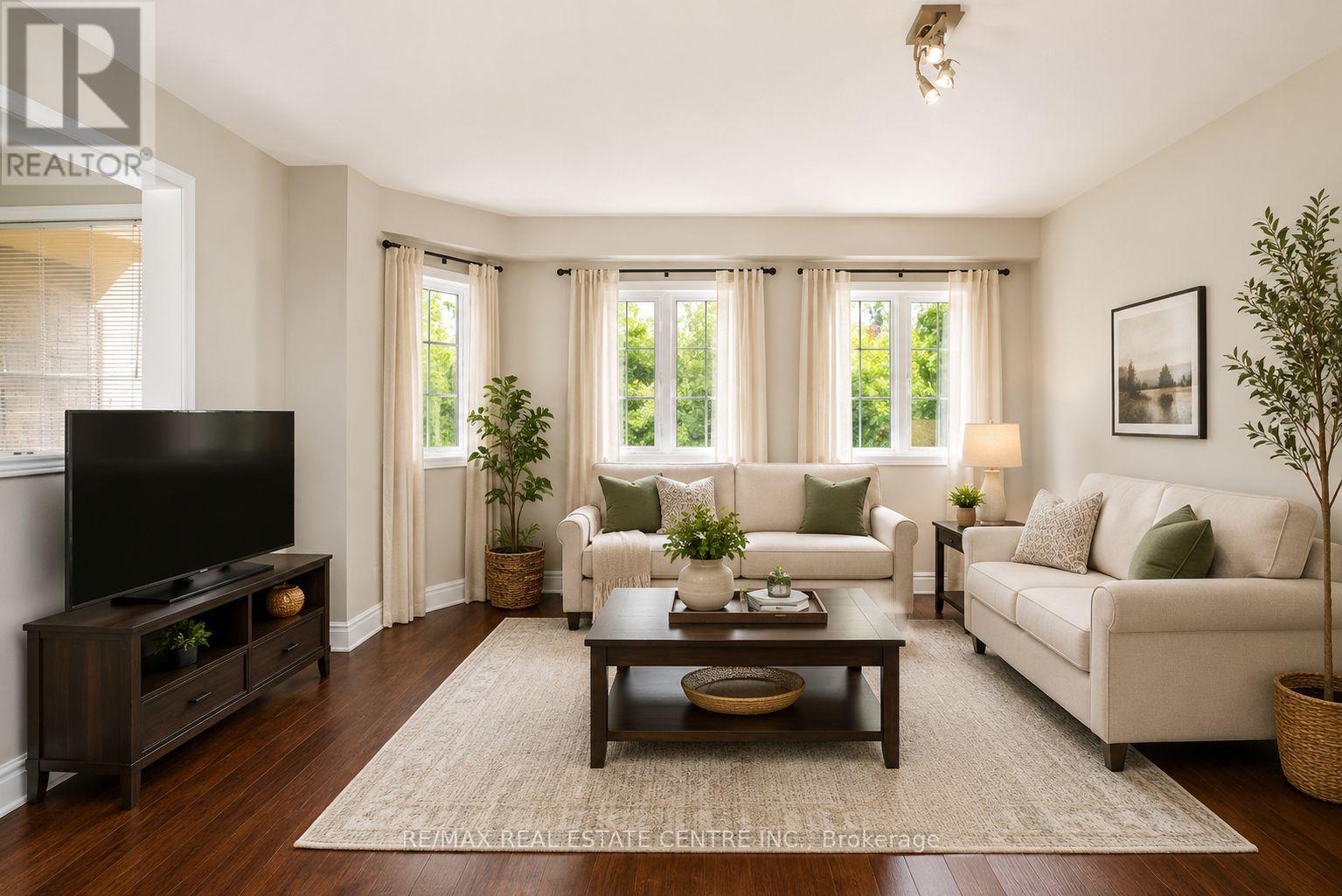 Row / Townhouse for Sale in 10 - 4605 DONEGAL DRIVE|Mississauga (Central Erin Mills), Ontario L5M4X7 3