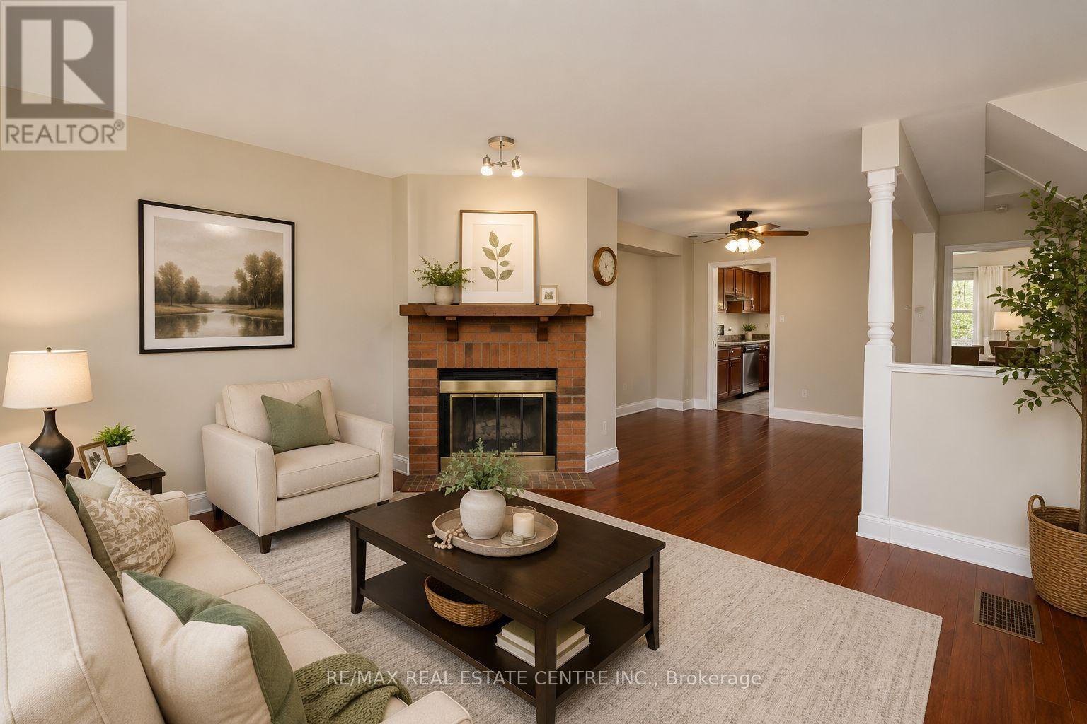 Row / Townhouse for Sale in 10 - 4605 DONEGAL DRIVE|Mississauga (Central Erin Mills), Ontario L5M4X7 4