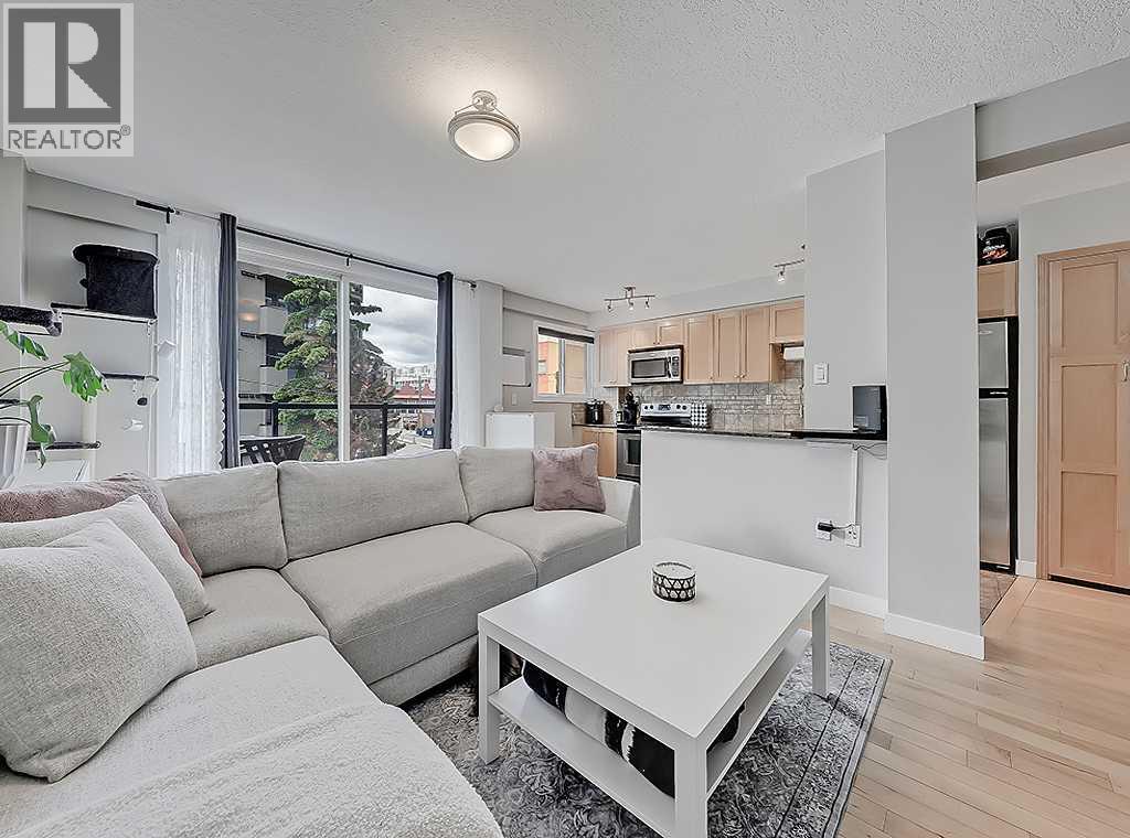 Apartment for Sale in 10, 1715 13 Street SW|Calgary, Alberta T2T3P5