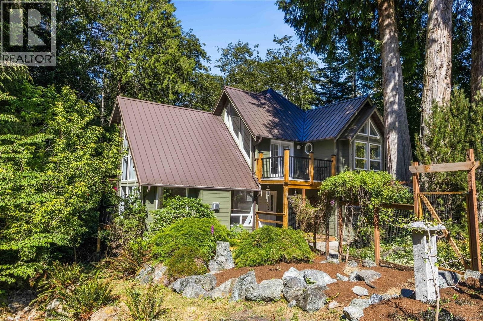 1349 Martock Rd