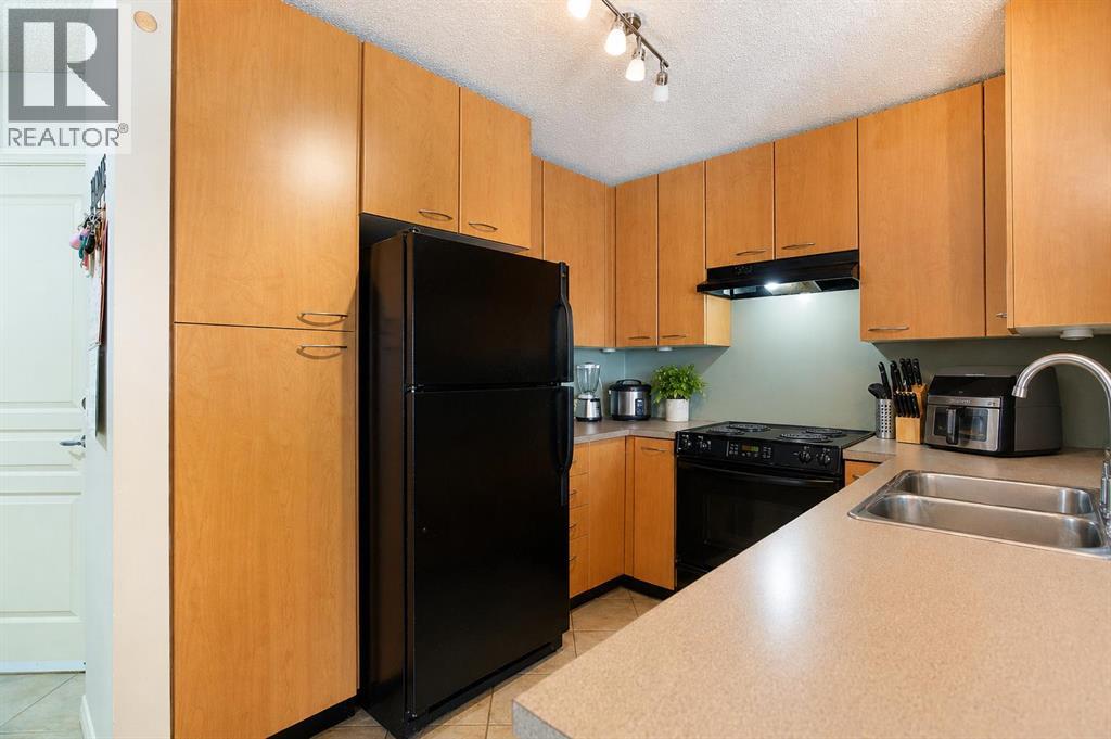 Apartment for Sale in 216, 5115 Richard Road SW|Calgary, Alberta T3E7M7 5